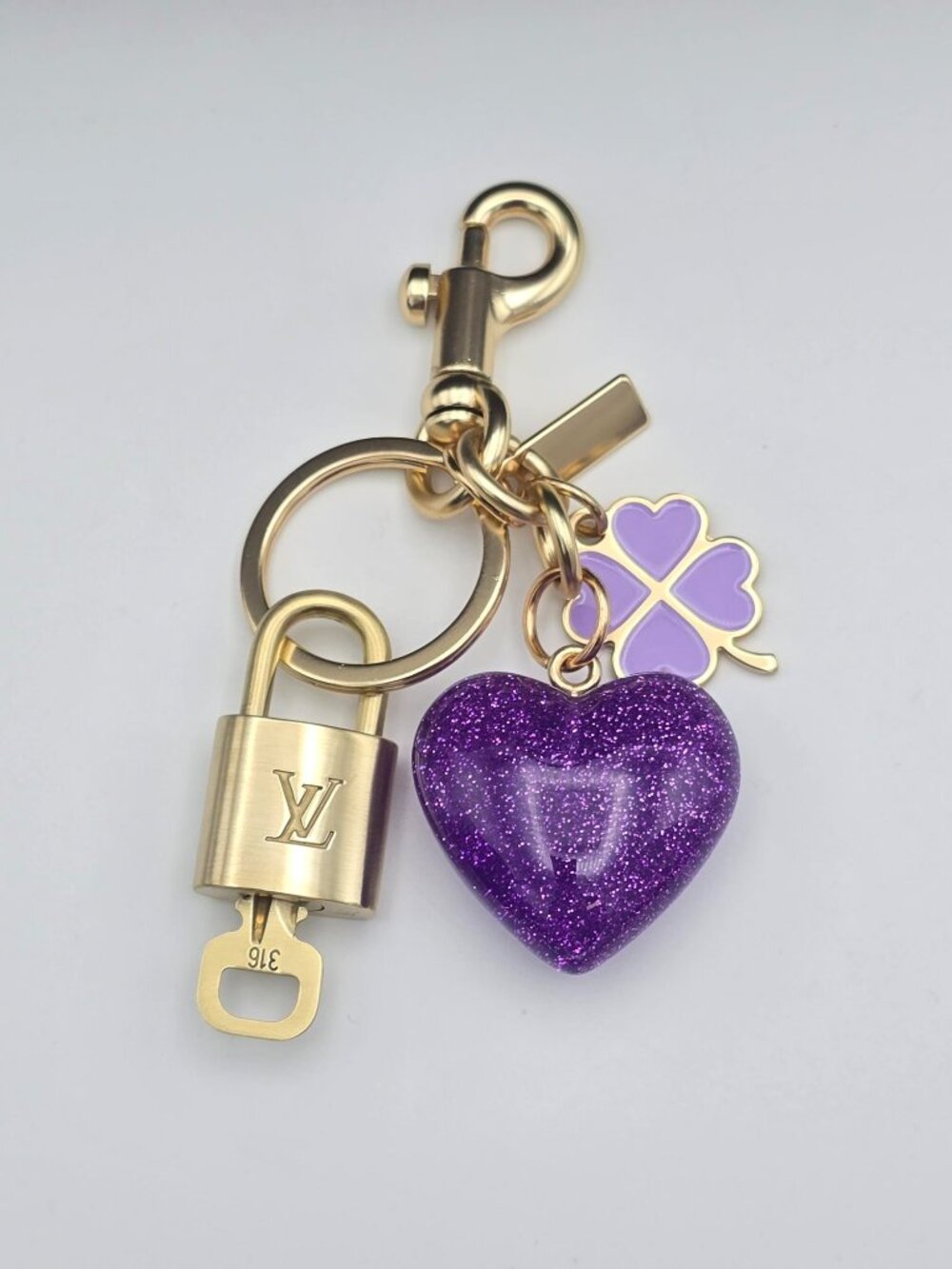 Authentic Louis Vuitton Gold Padlock 🔒Shiny LV Key + Unbranded Heart Bag Charm - Picture 10 of 10